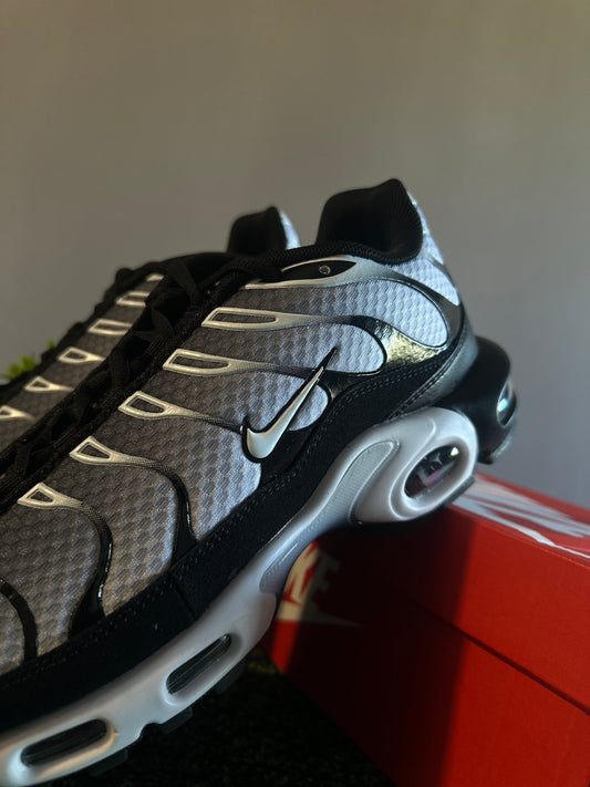 Nike TN "Black/Silver"