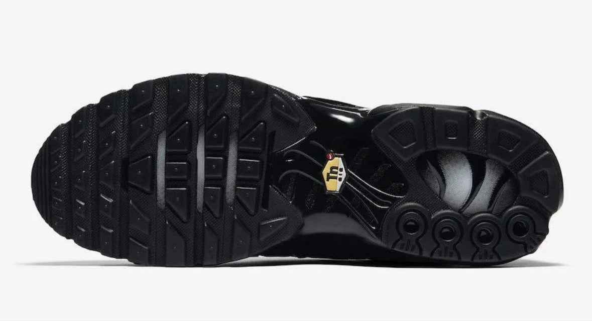 Nike TN "Triple Black"