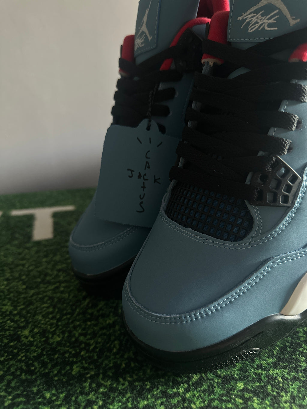 Air Jordan 4 X Travis Scott "Cactus Jack"