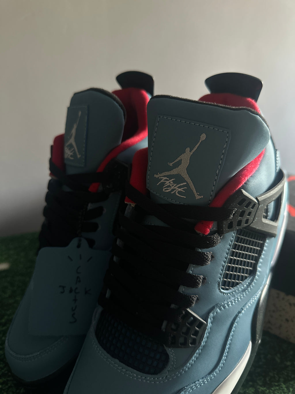Air Jordan 4 X Travis Scott "Cactus Jack"