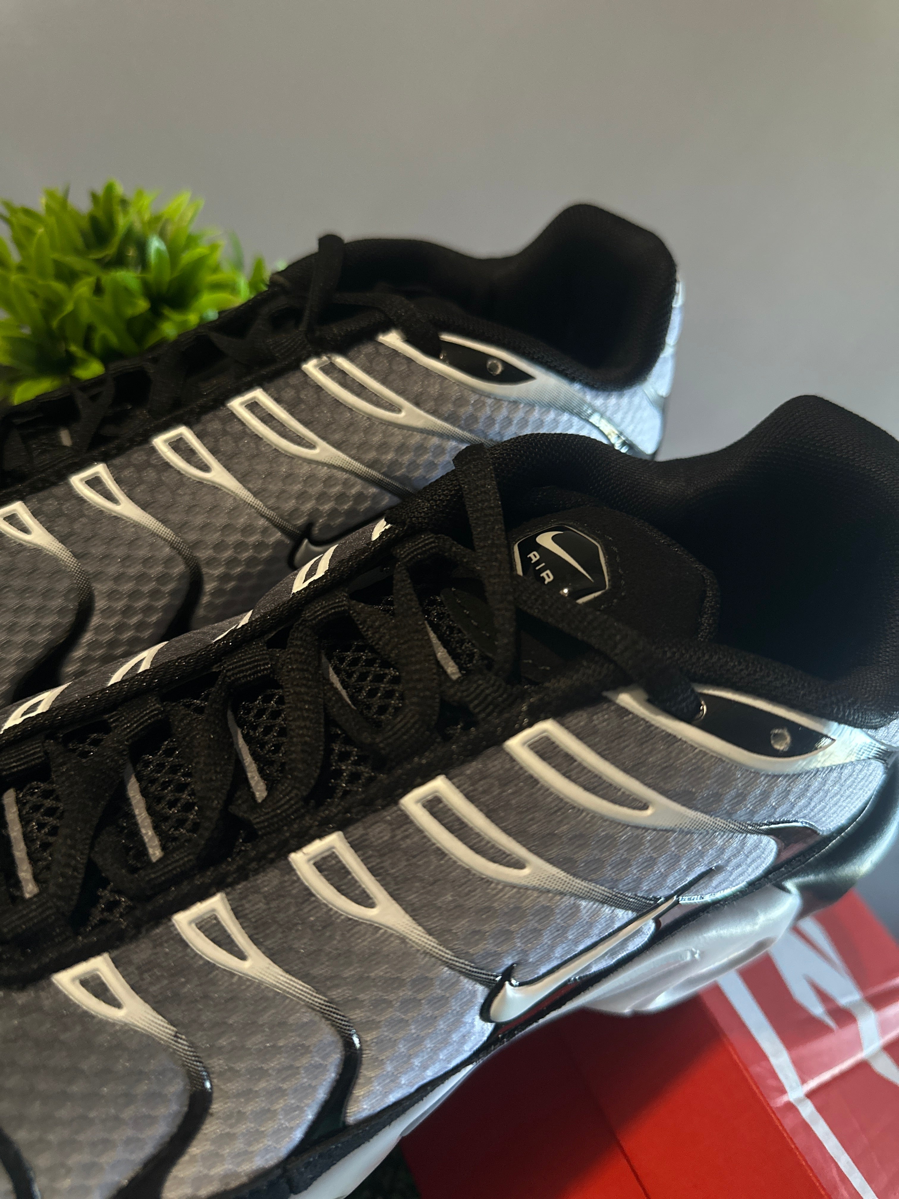 Nike TN "Black/Silver"