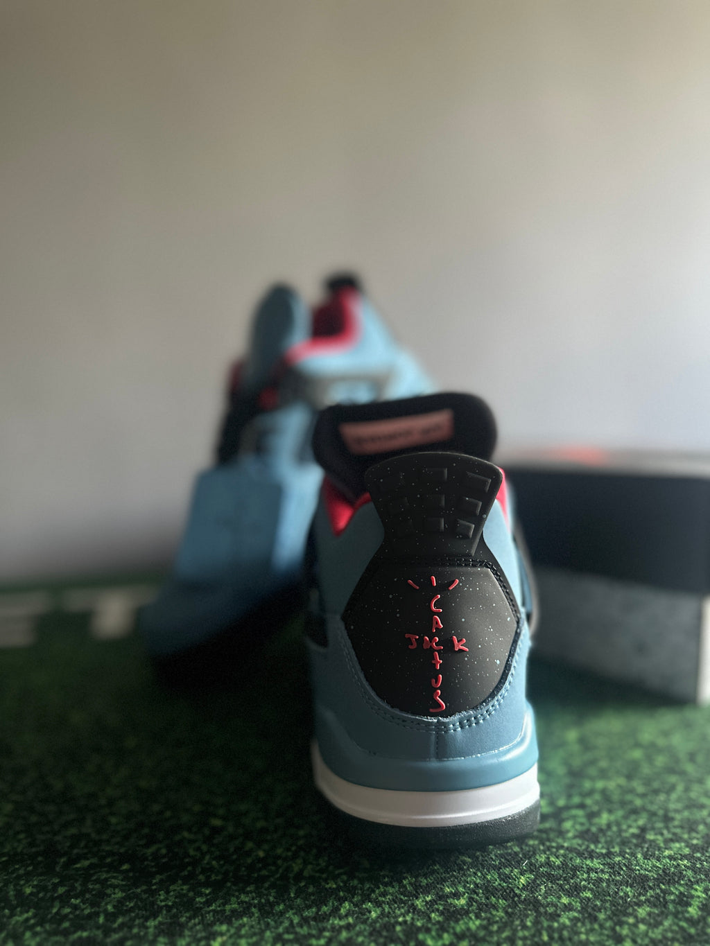 Air Jordan 4 X Travis Scott "Cactus Jack"