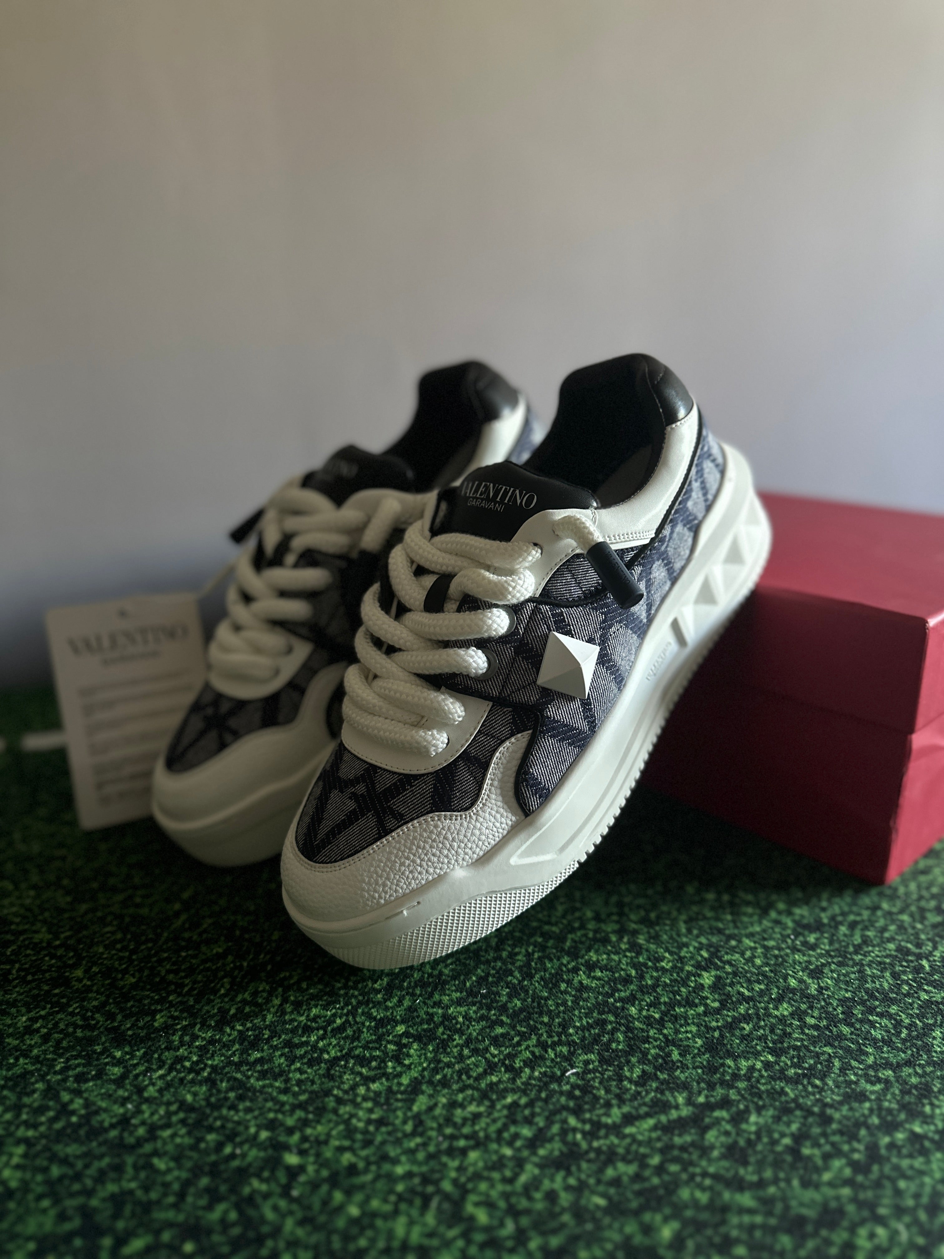 Valentino "One Stud XL"