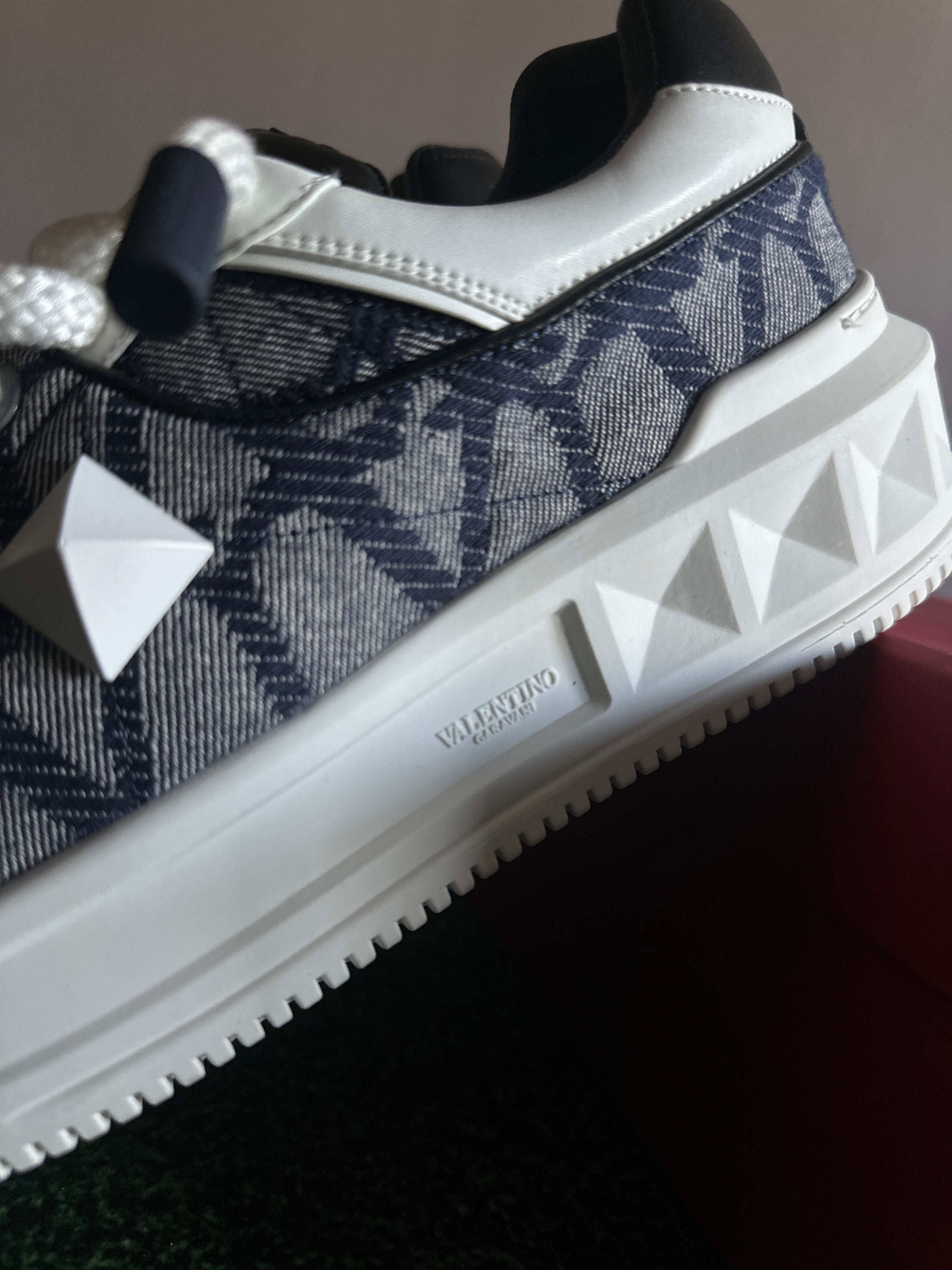 Valentino "One Stud XL"