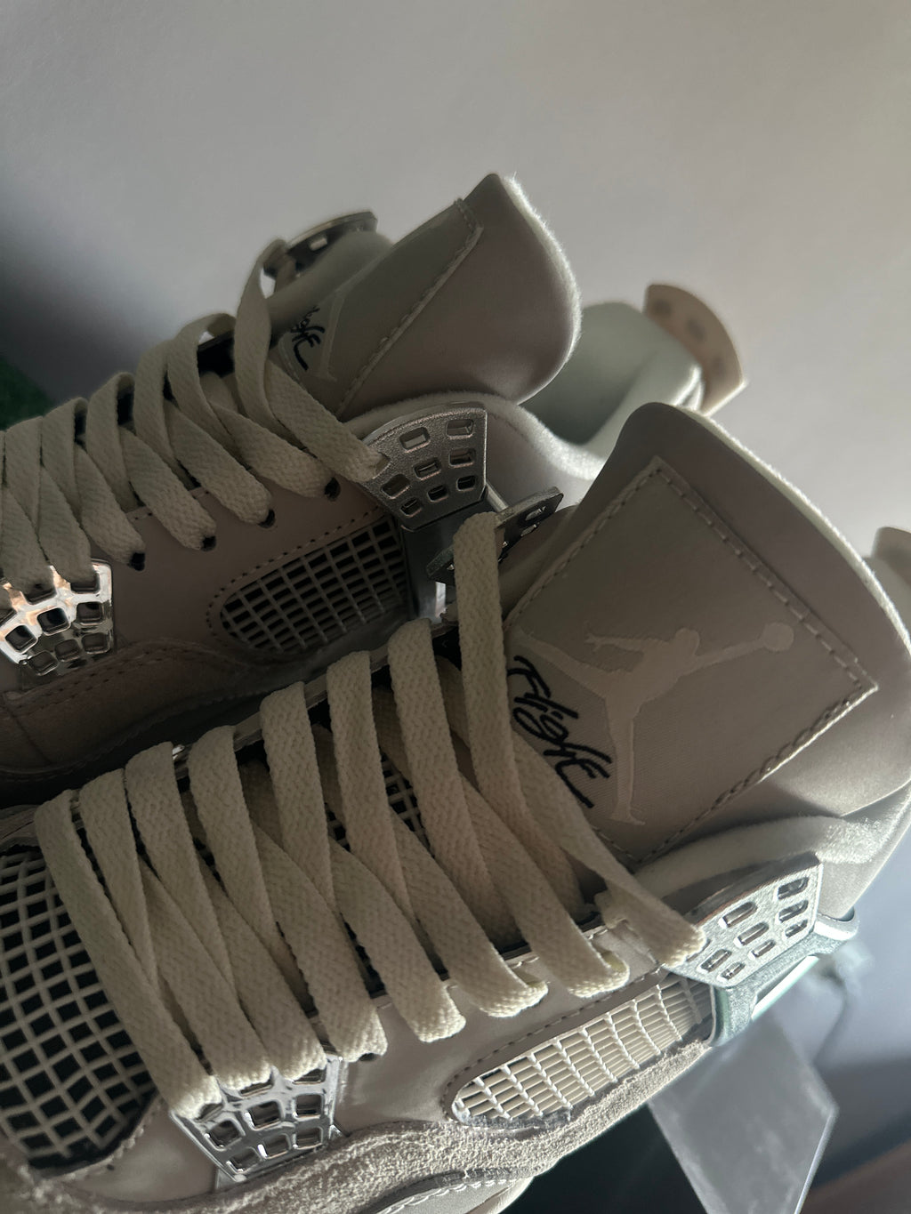 J4 Retro ''Frozen Moments''