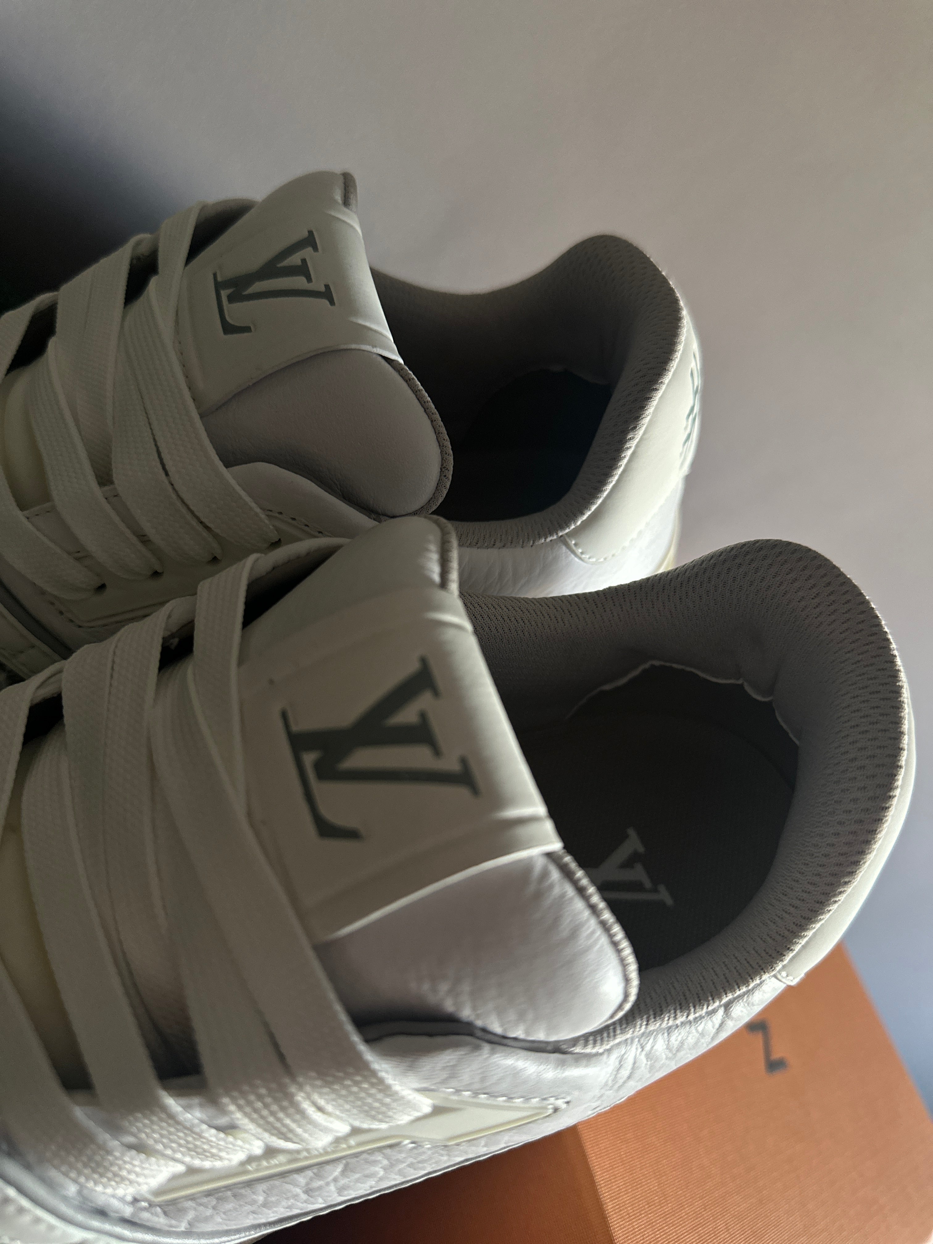 LV Trainer “White”