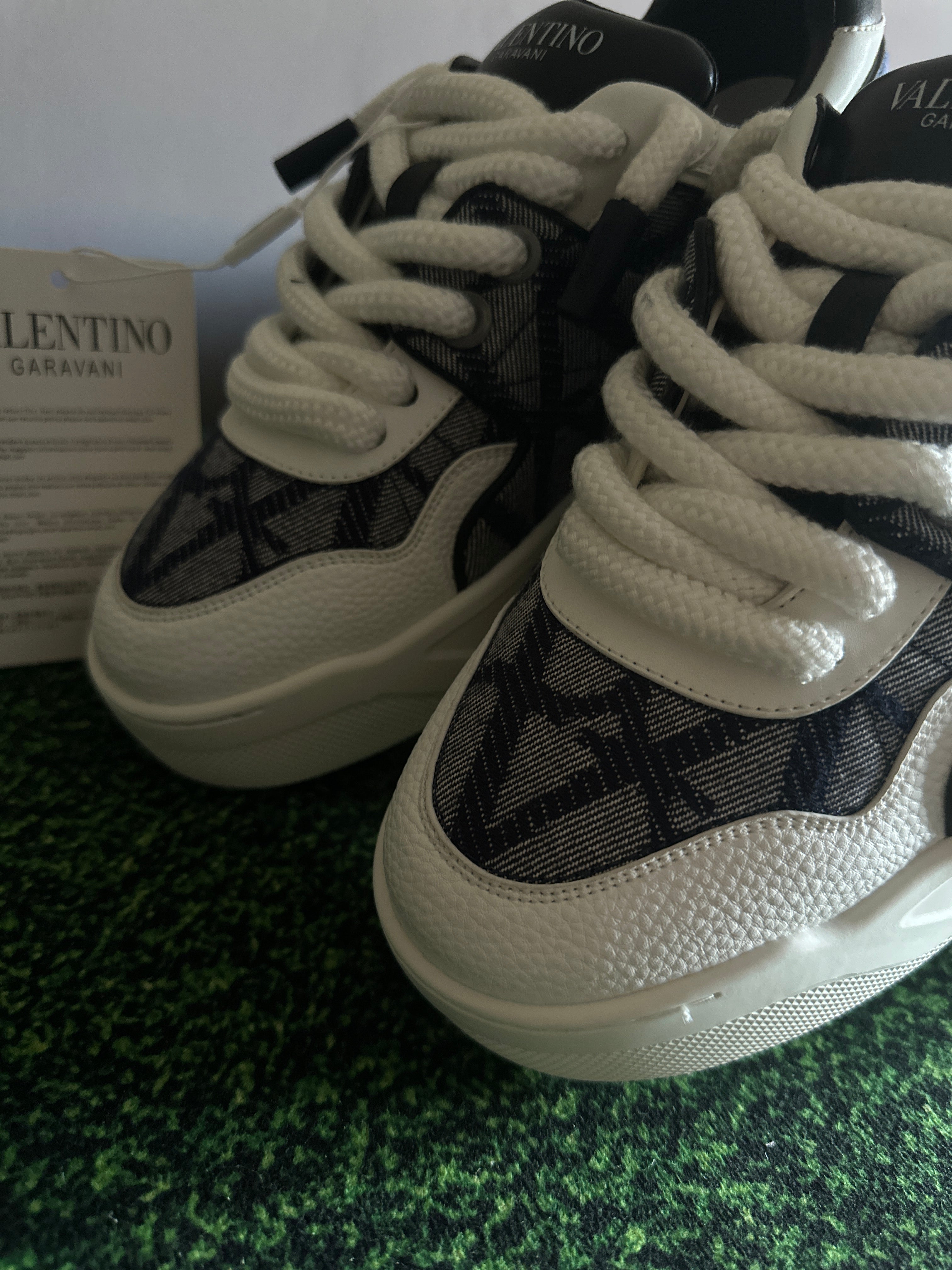 Valentino "One Stud XL"