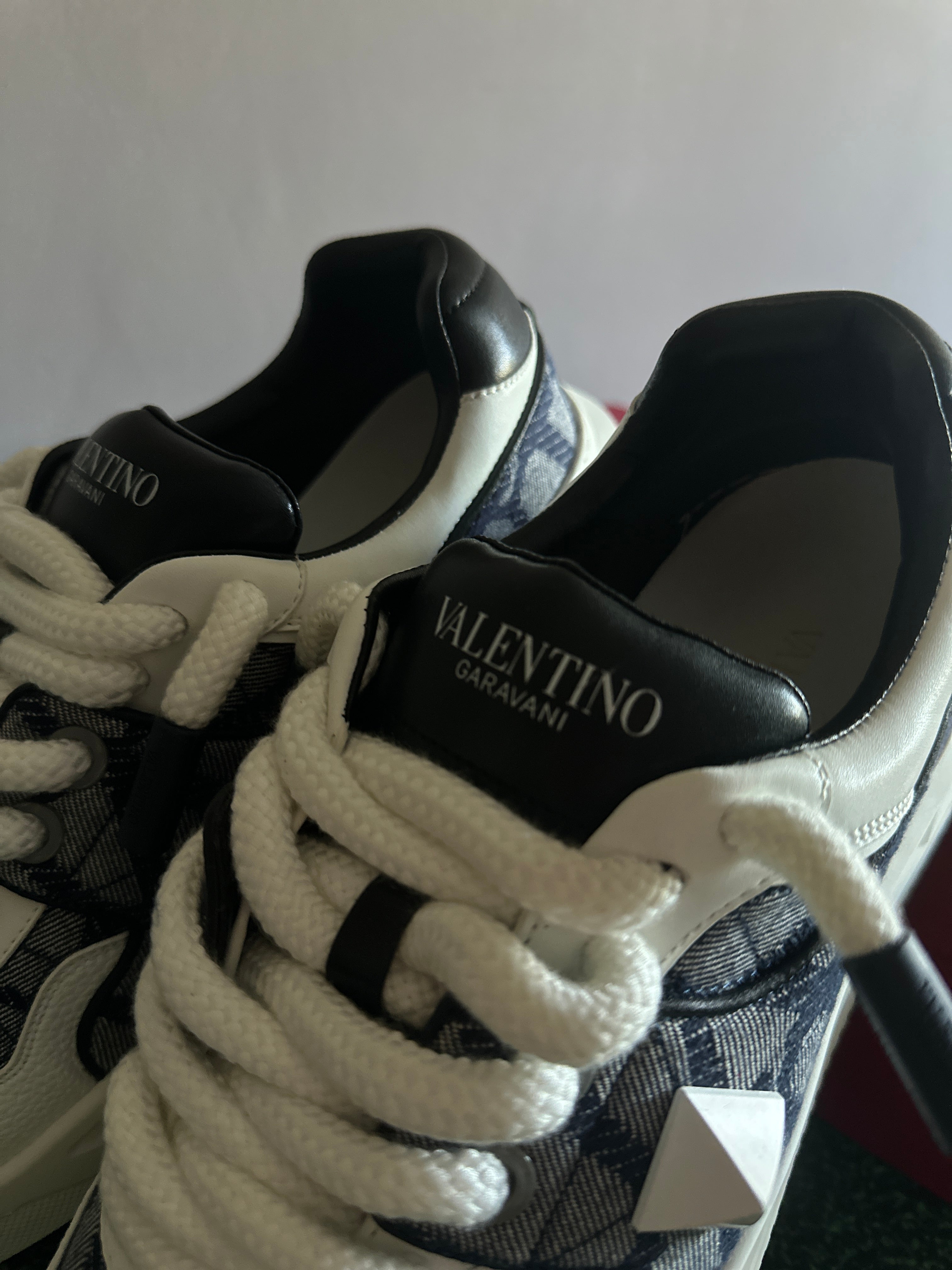 Valentino "One Stud XL"
