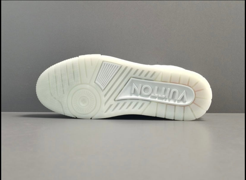 LV Trainer “White Monogram”