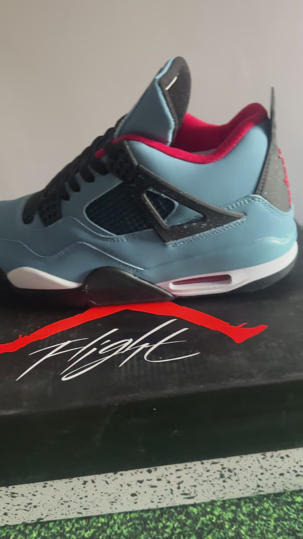 Air Jordan 4 X Travis Scott "Cactus Jack"